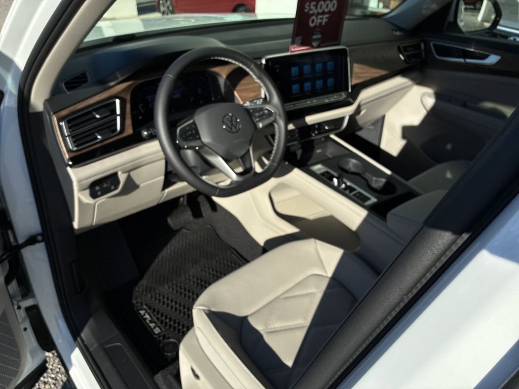New 2026 White/off-white Volkswagen SE image 11