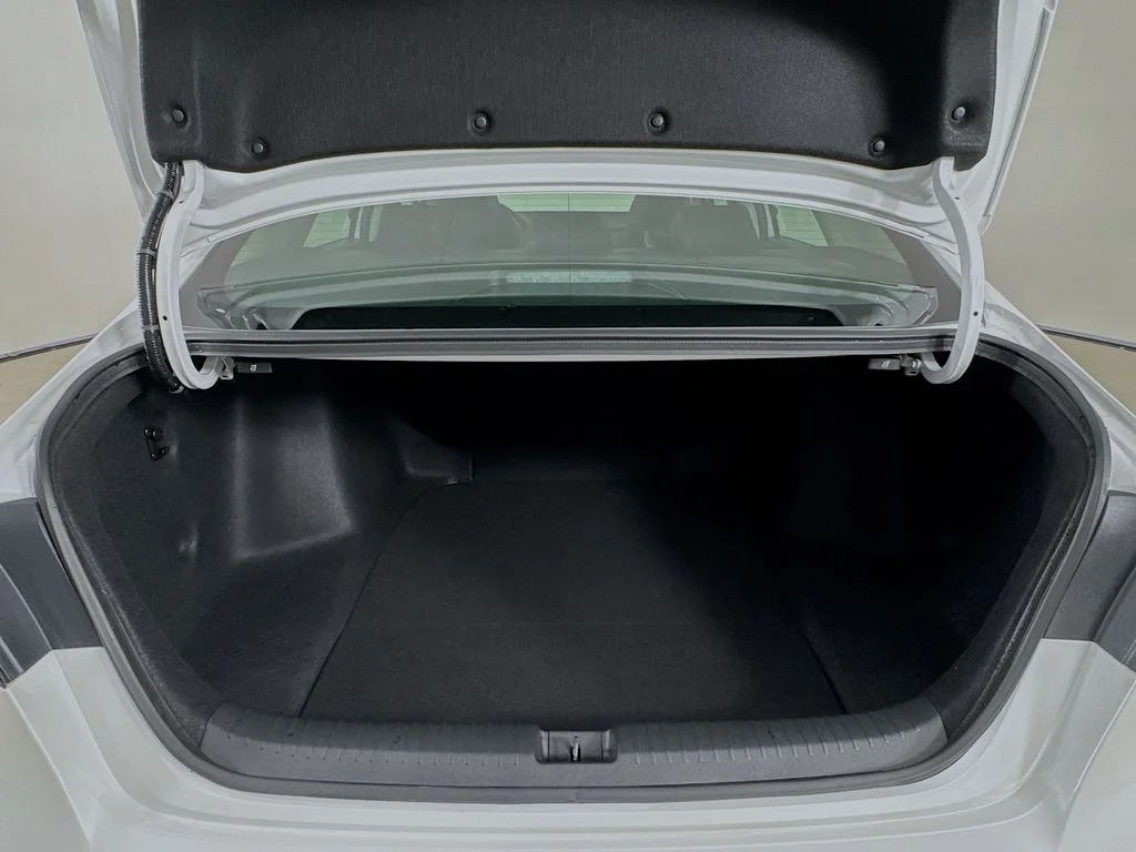 Certified Used 2025 Platinum Honda EX-L image 30
