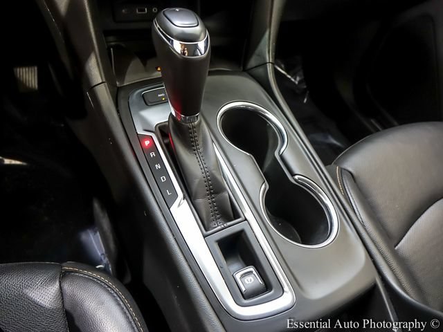 Used 2019 SUMMIT WHITE Chevrolet Premier image 16