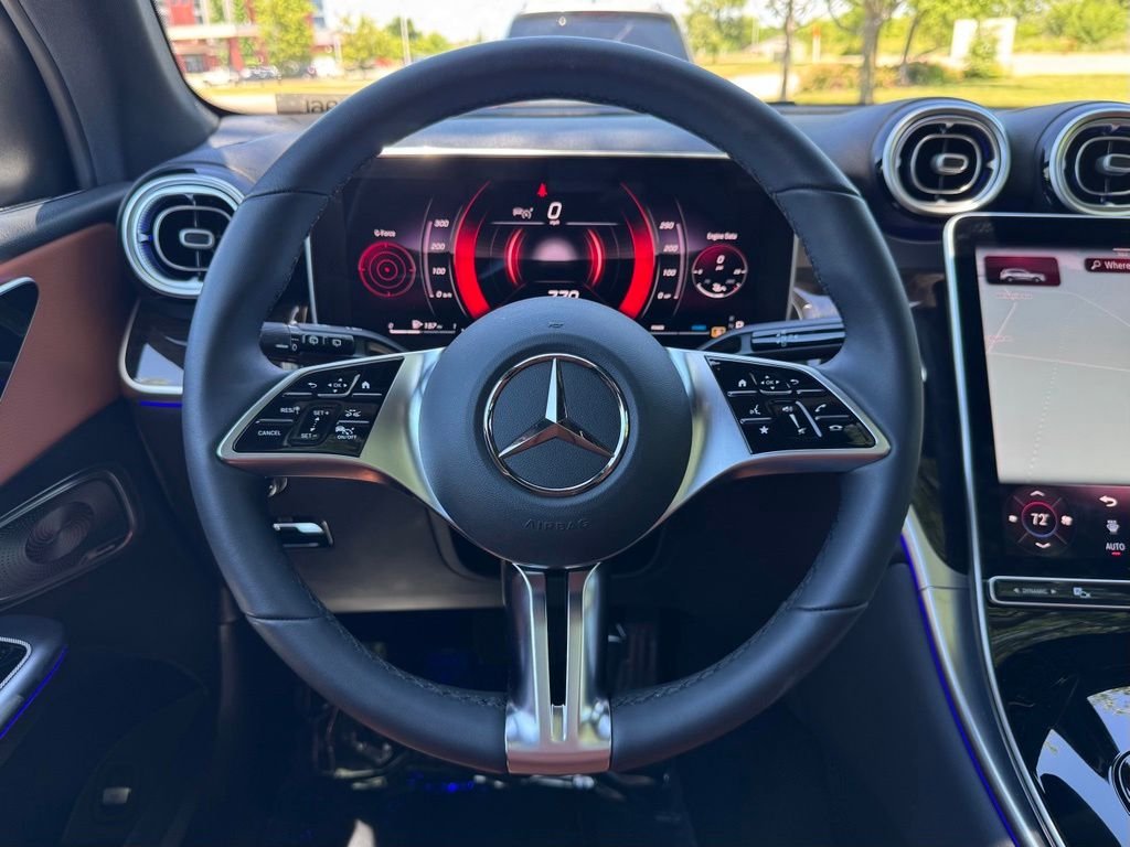 Used 2026 Silver Mercedes-Benz GLC 300 image 16