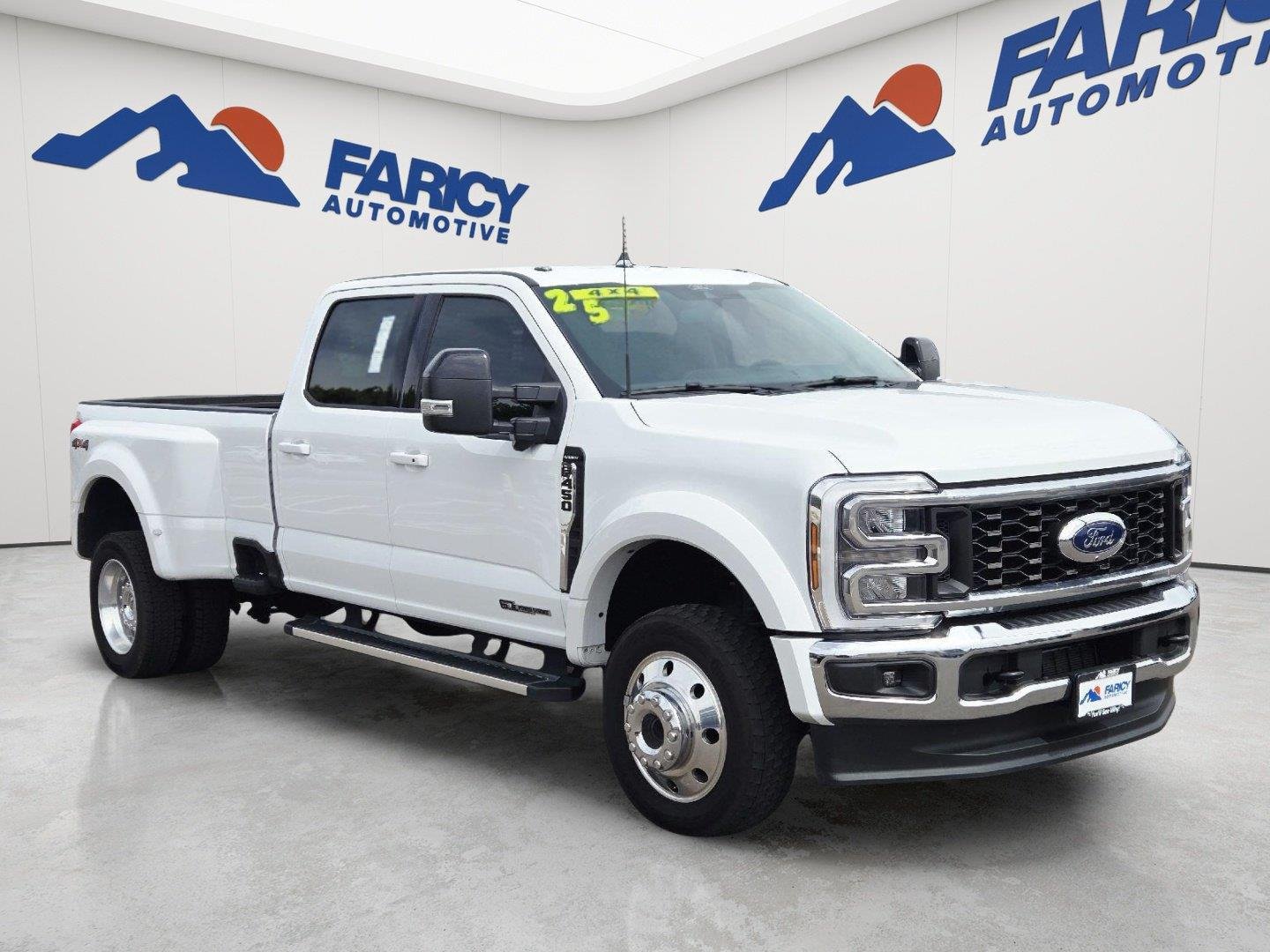 Used 2025 Oxford White Ford LARIAT image 3