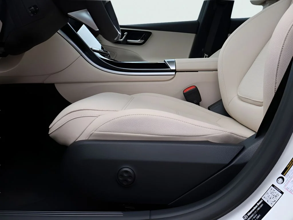 Used 2026 Polar White Mercedes-Benz C 300 image 36