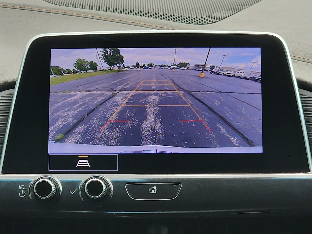 Used 2023 White Cadillac Sport image 16