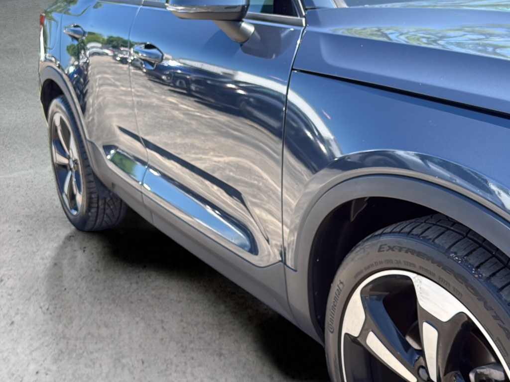 Used 2021 Blue Volvo Momentum image 26