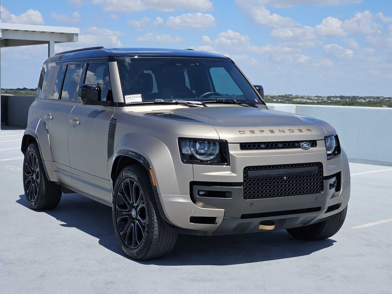 Certified Used 2025 Petra Copper Premium Metallic Land Rover OCTA image 3