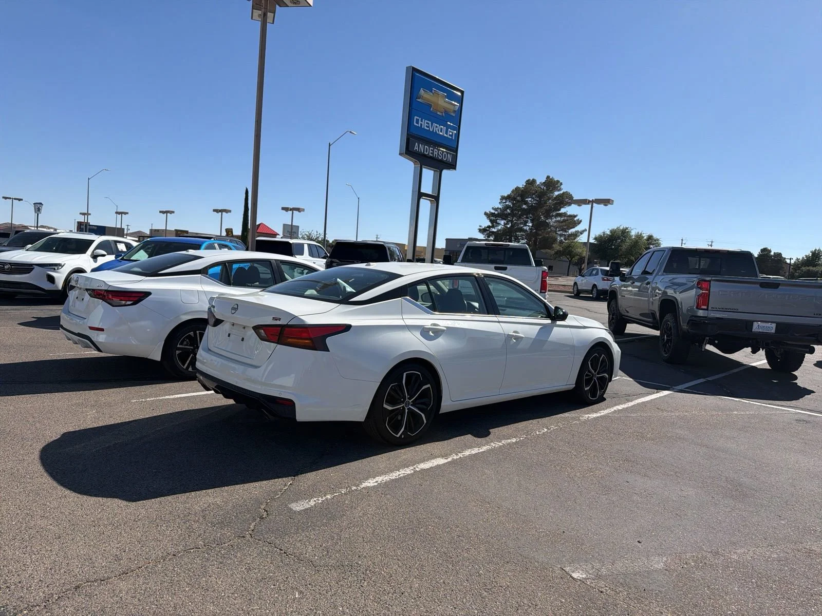 2024 Nissan Altima SR - Photo 14