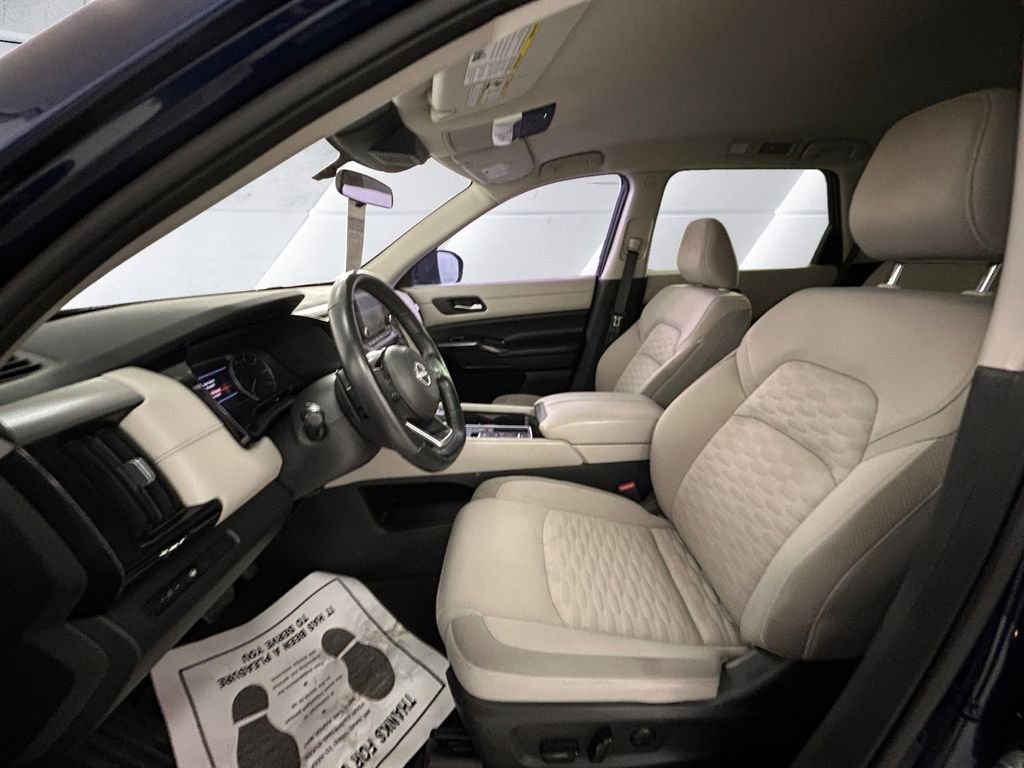 Used 2022 Blue Nissan SV image 7