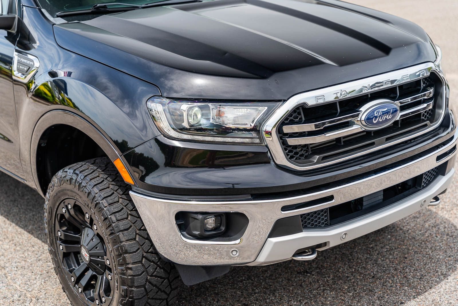 Certified Used 2019 Black Ford Lariat image 10