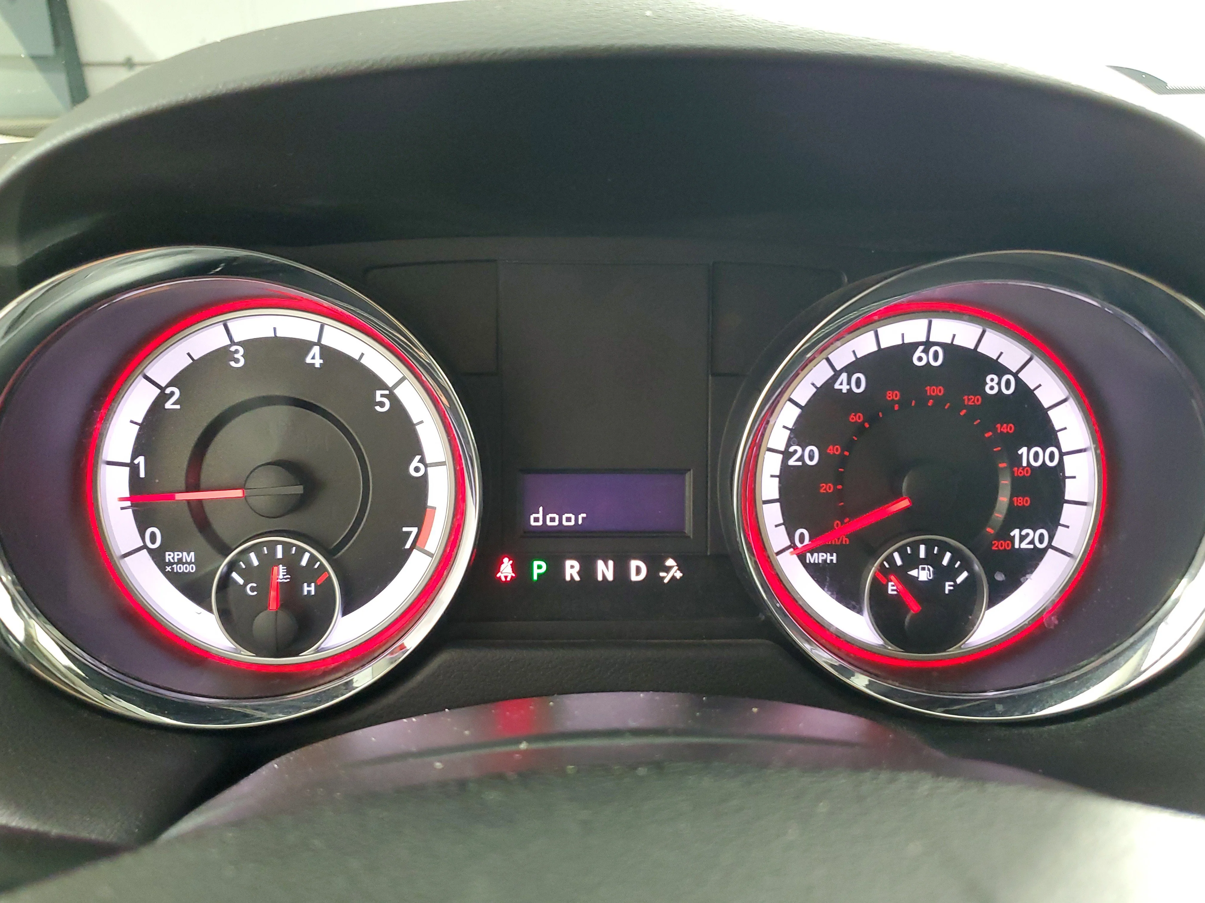 Used 2018 White Knuckle Clearcoat Dodge SE image 24