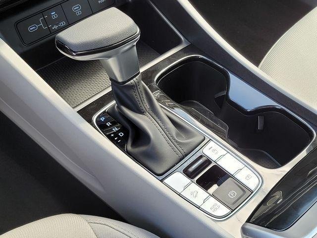 New 2026 Green Hyundai SEL FWD image 44