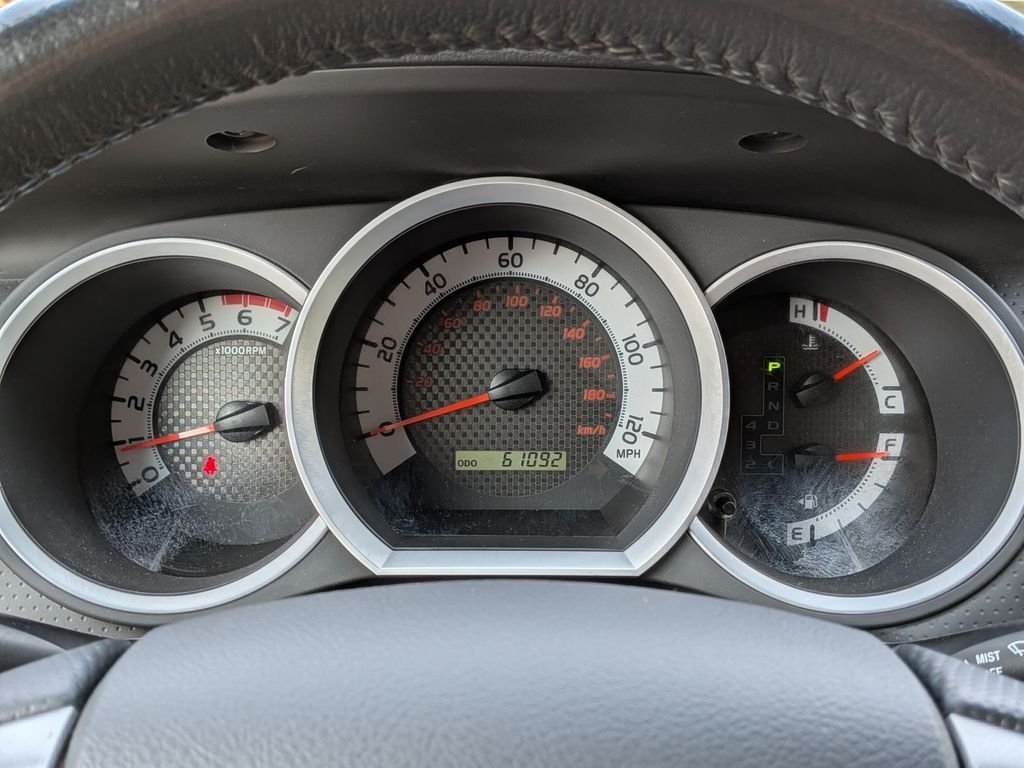 Used 2014 Gray Toyota Base image 19