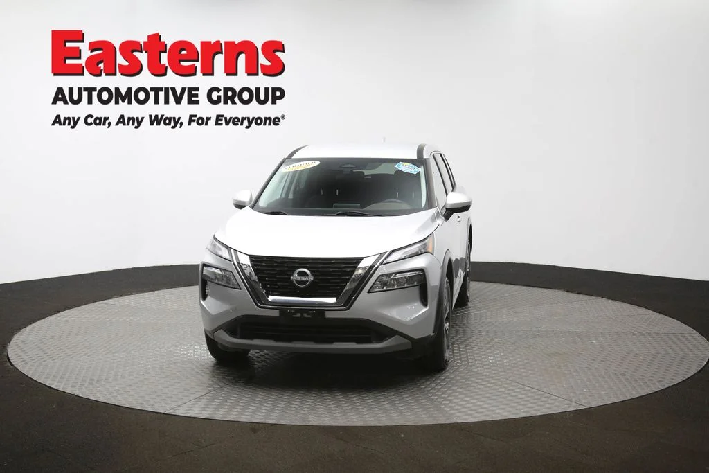 Used 2022 Silver Nissan SV image 54