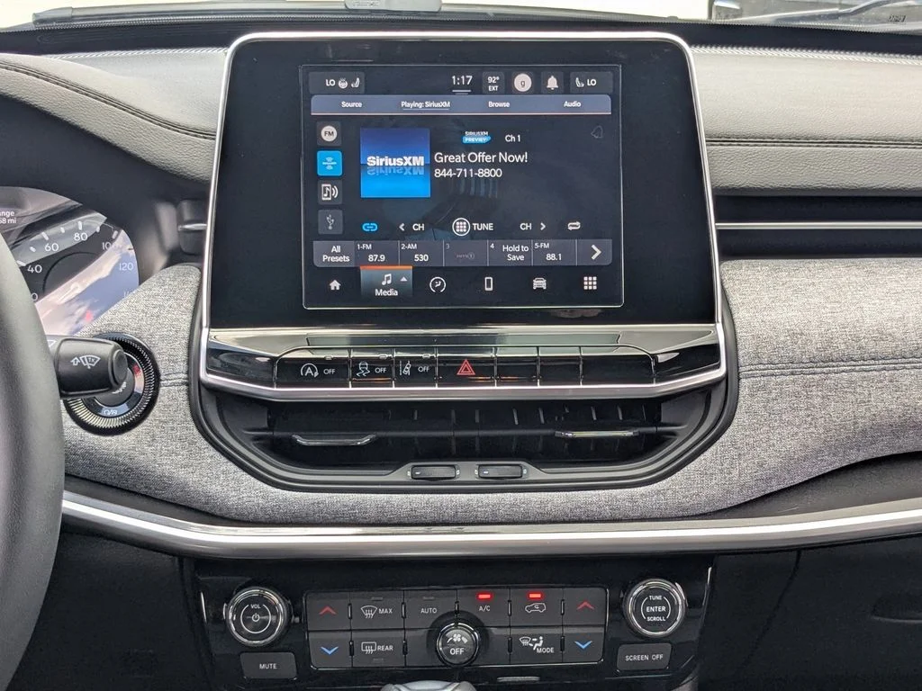 Used 2025 Black Jeep Latitude image 21