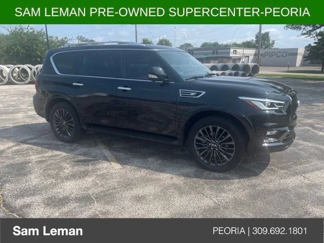 Used 2024 Black INFINITI Premium Select image 3