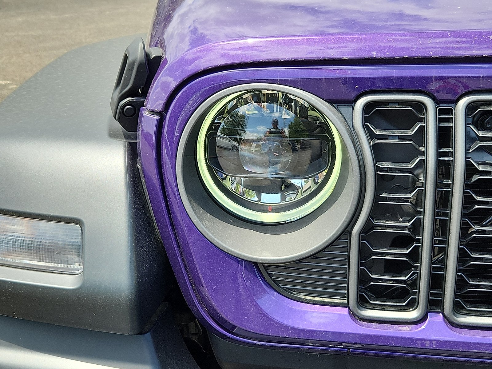 New 2026 Reign Exterior Paint Jeep Sport S image 9