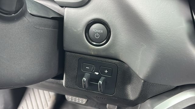 2025 Toyota Tundra Platinum - Photo 33