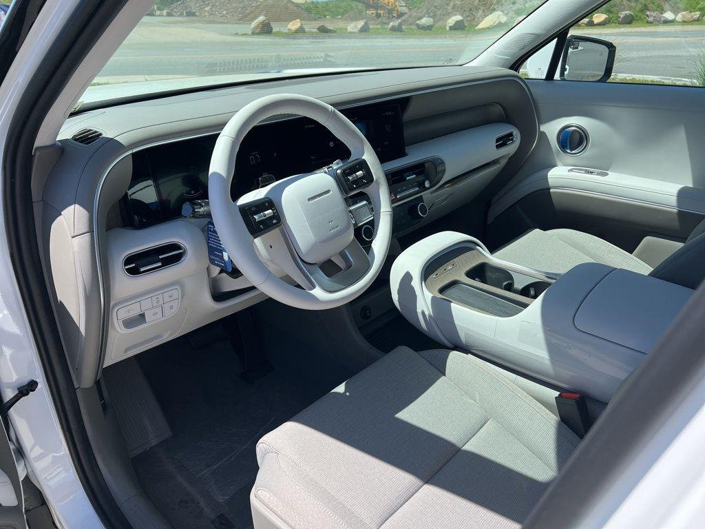 New 2026 White Hyundai SE AWD image 11
