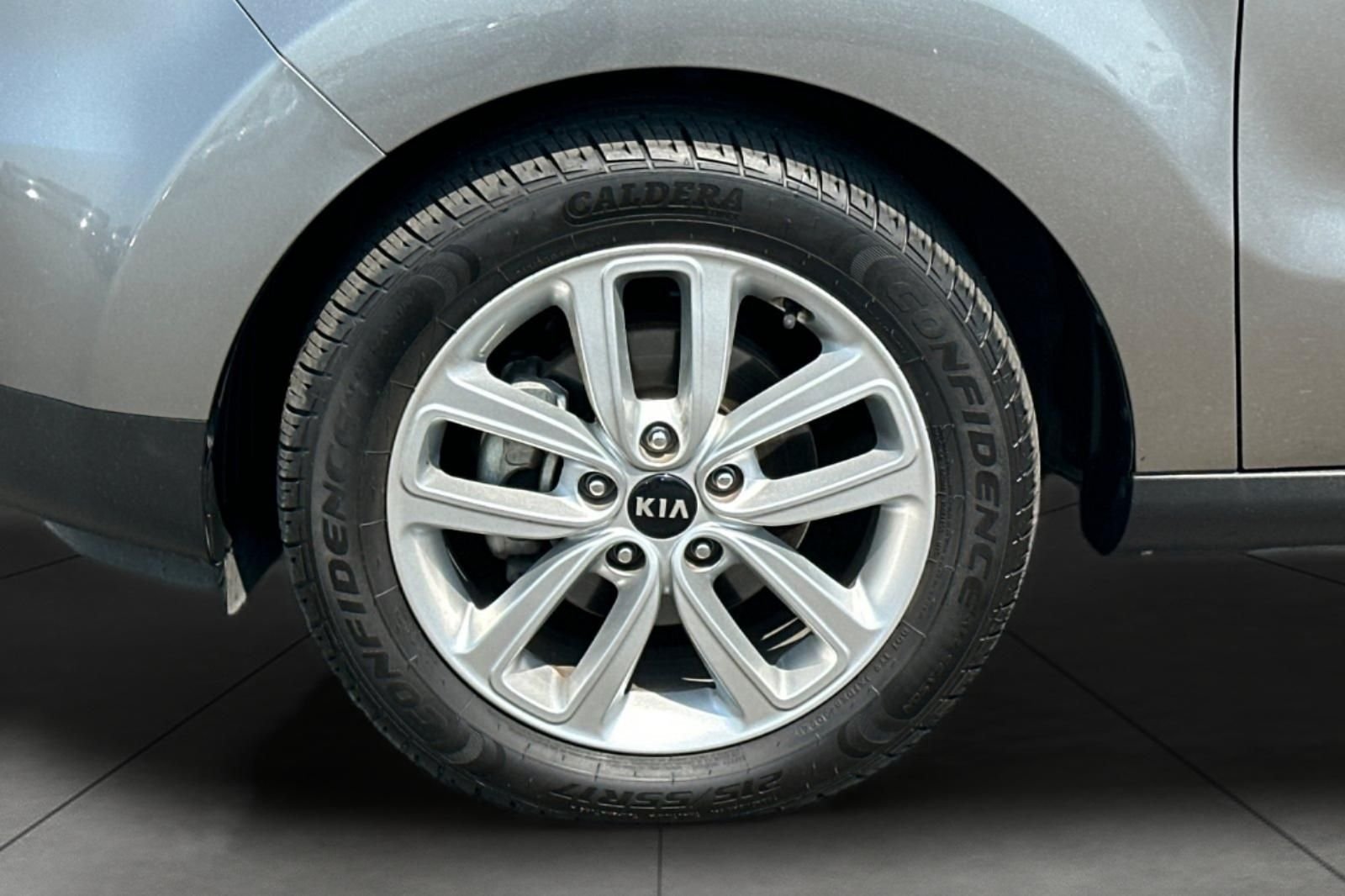 Used 2019 Gray Kia Plus image 30
