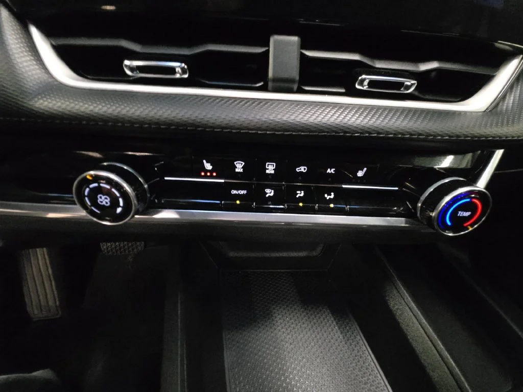 2026 Chevrolet Equinox LT - Photo 23