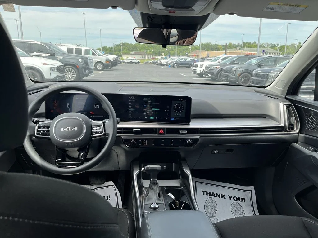 Used 2025 Red Kia LX image 10