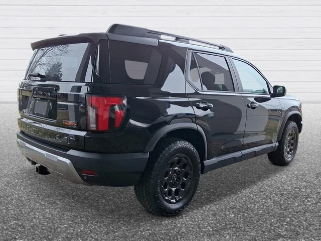 New 2026 Crystal Black Pearl Honda TrailSport Blackout image 4