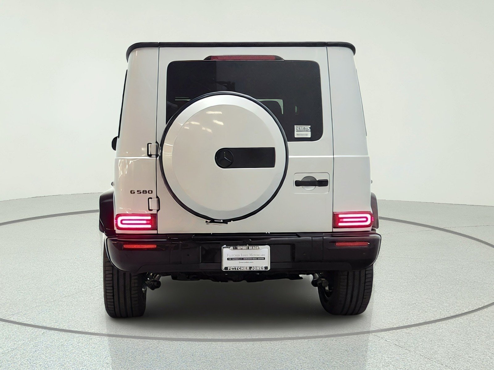 New 2027 Iridium Silver Metallic Mercedes-Benz G 580e SUV image 6