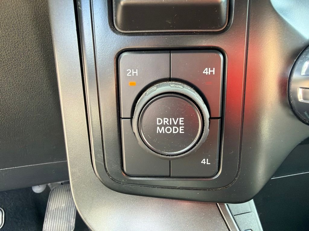 Used 2024 Silver Ford XLT image 35