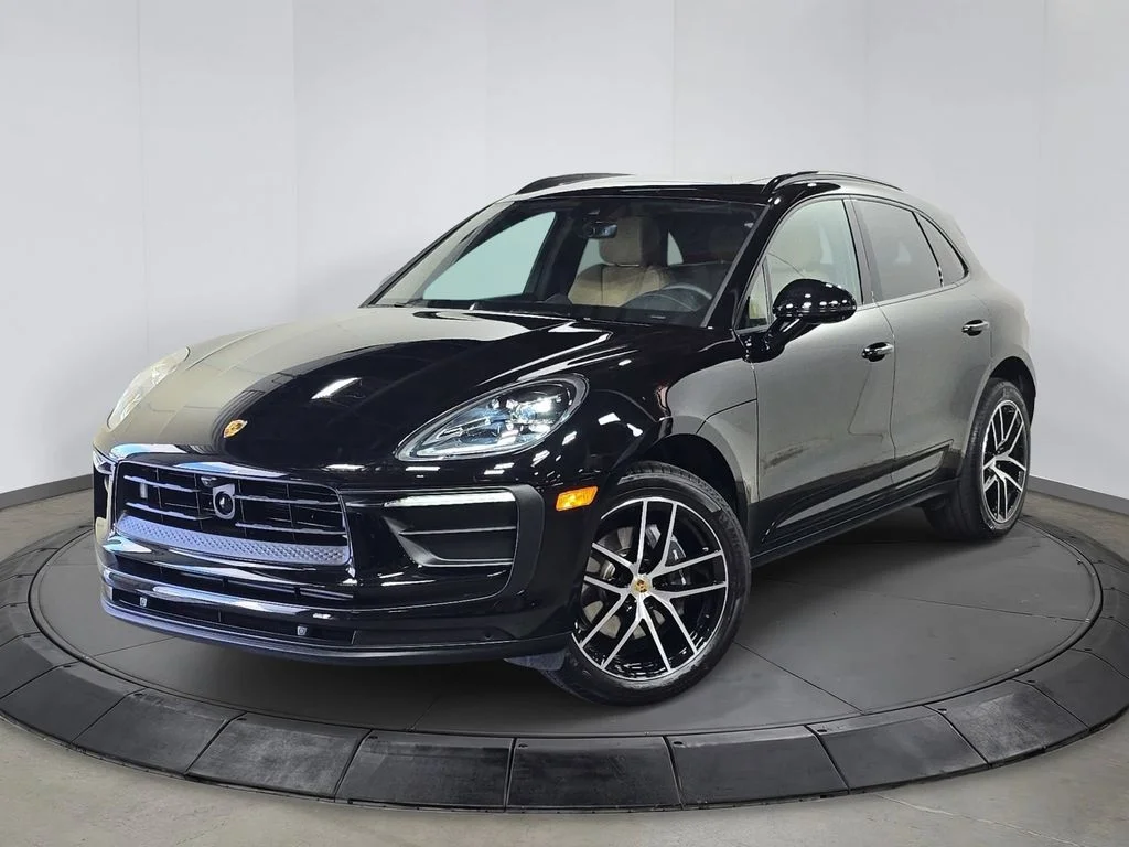 2025 Porsche Macan's photo