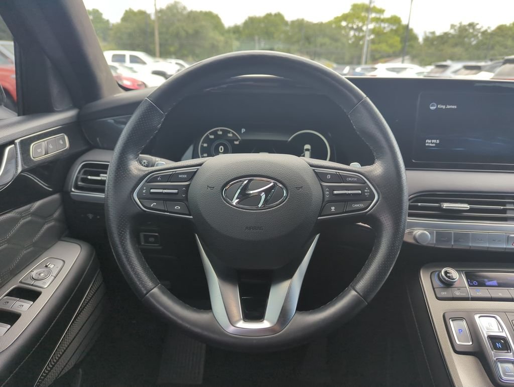 Used 2022 Black Hyundai Calligraphy image 17