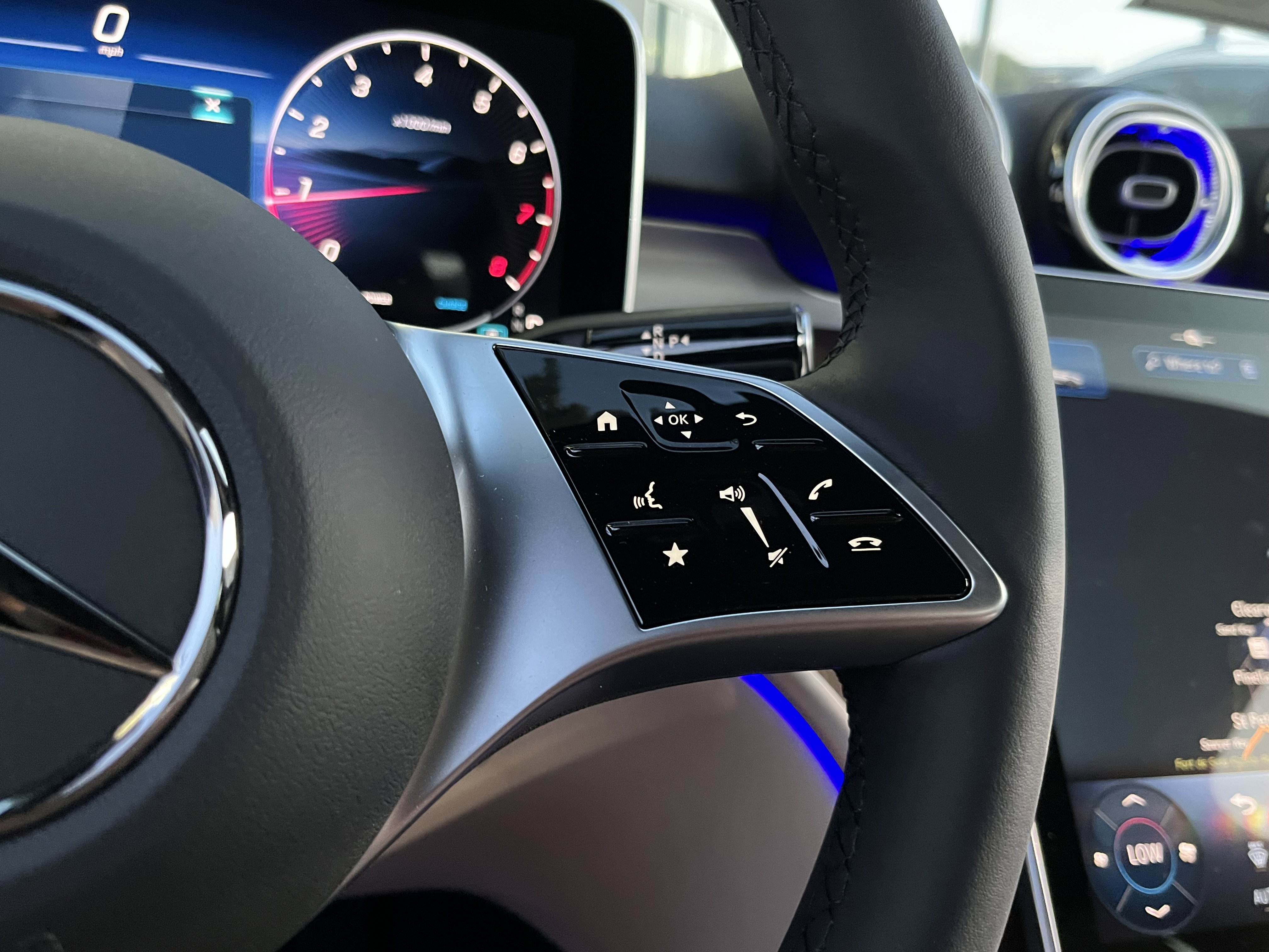 New 2026 POLAR WHITE Mercedes-Benz C 300 image 27