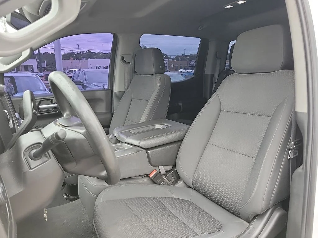 Used 2021 Summit White Chevrolet Custom image 11