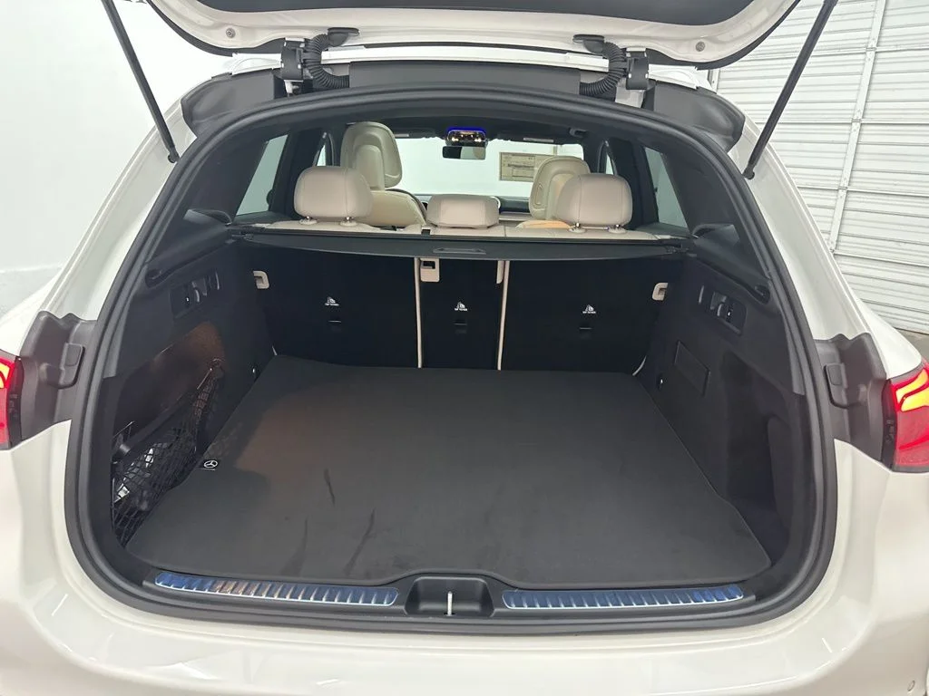 Certified Used 2026 White Mercedes-Benz GLC 300 image 29