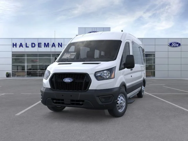 New 2026 Oxford White Ford  image 2