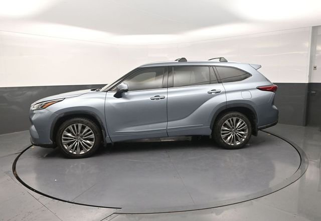 Used 2021 Blue Toyota Platinum image 4