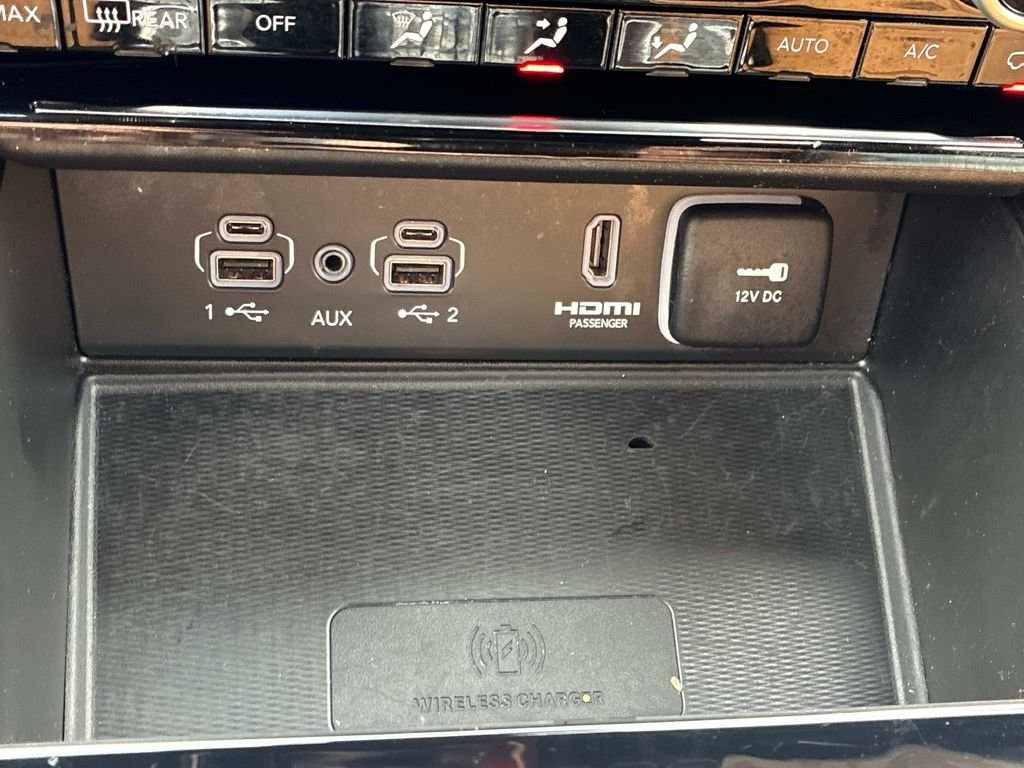 Used 2023 Black Jeep Summit Reserve image 33