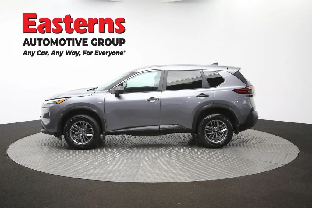 Used 2023 Gray Nissan S image 60