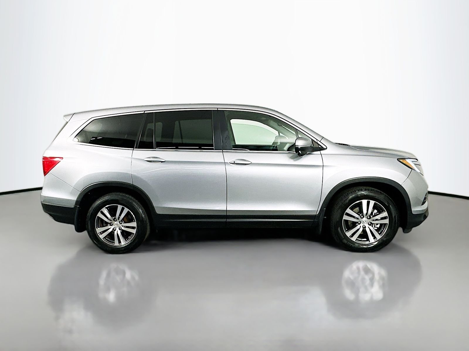 Used 2017 Lunar Silver Metallic Honda EX-L image 8