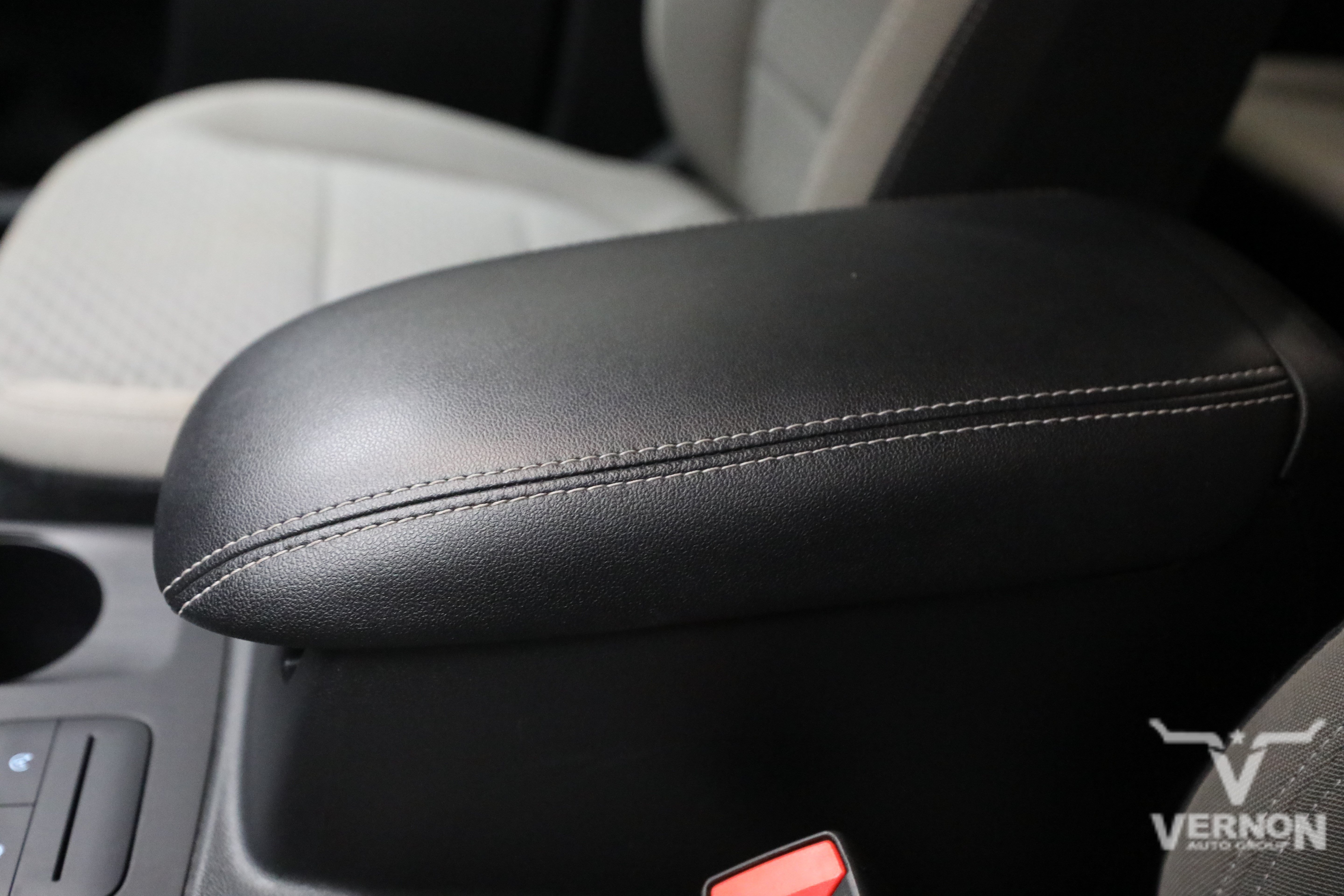 Used 2022 Oxford White Ford Y image 15