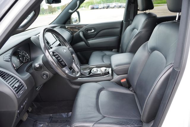 Certified Used 2020 White INFINITI LUXE image 16