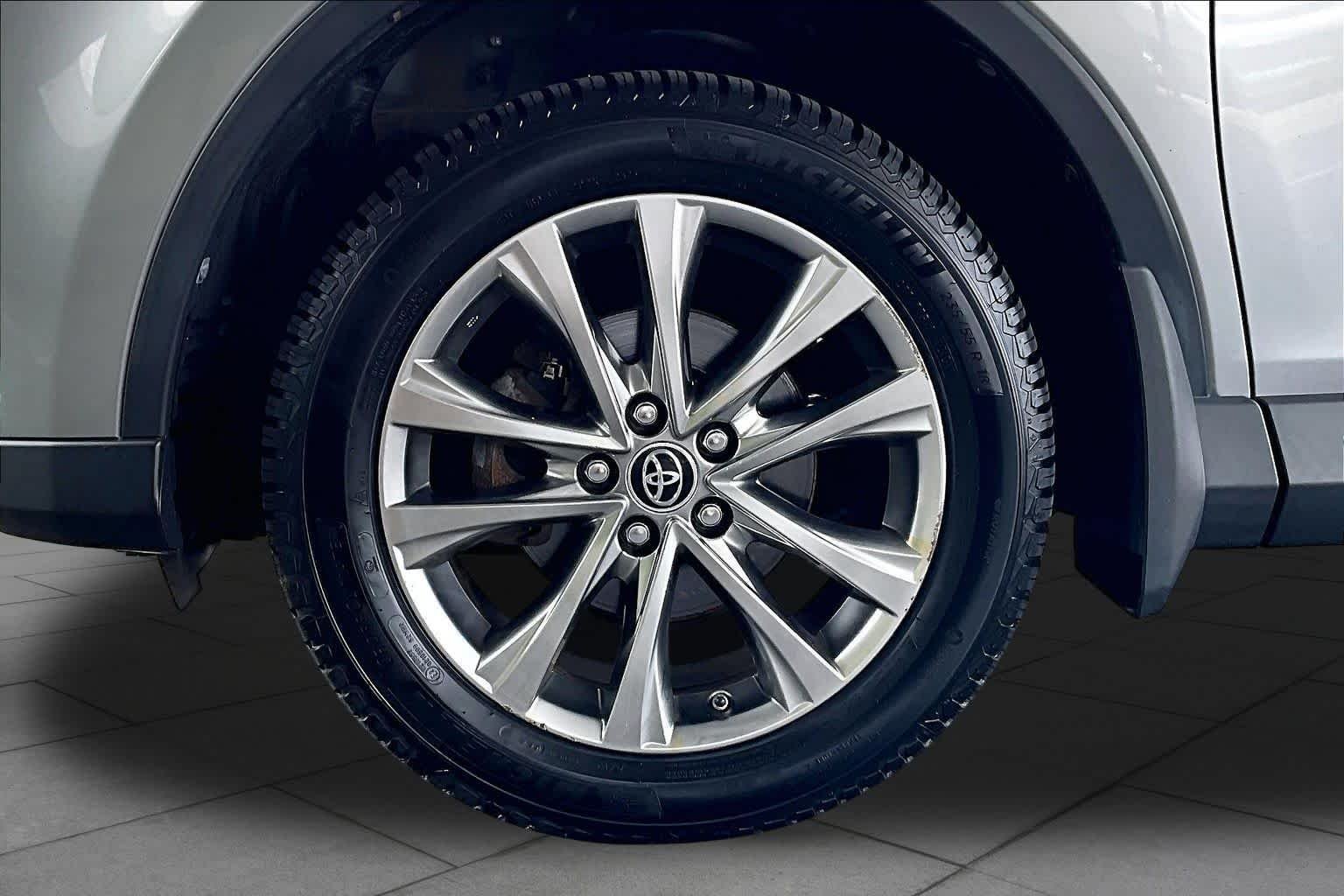 Used 2017 Silver Sky Metallic Toyota Limited image 11