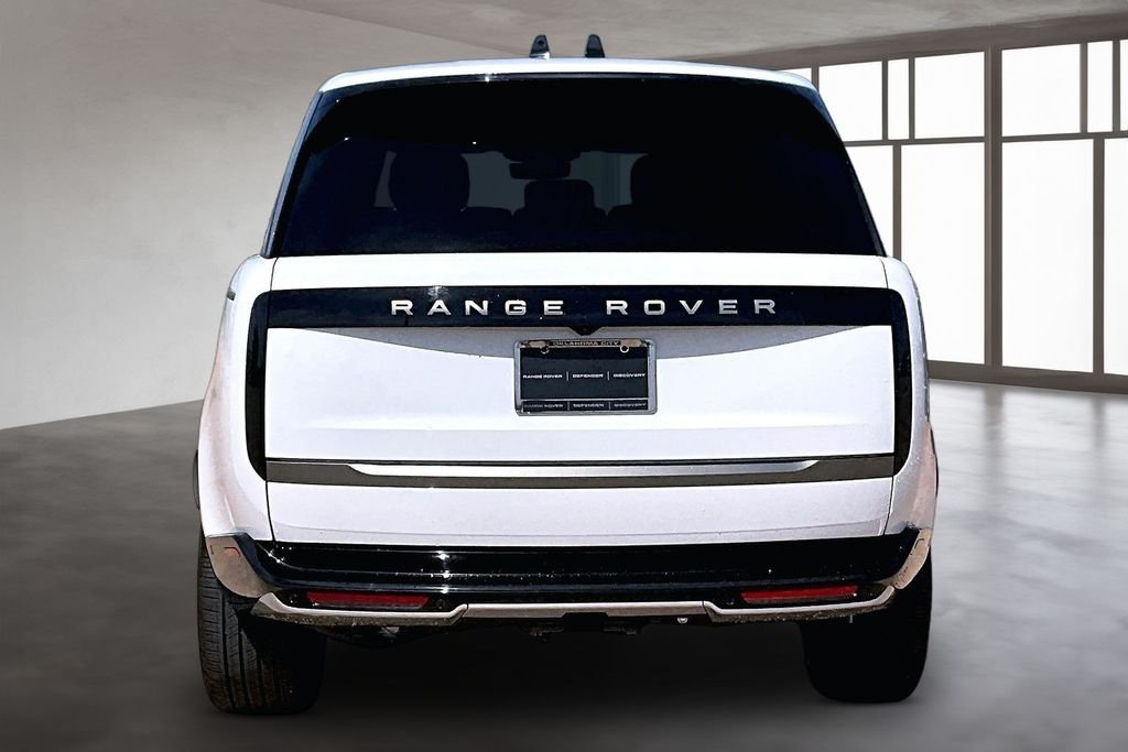 New 2026  Land Rover SE image 4