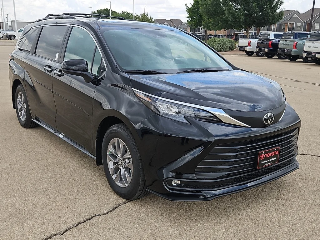 New 2026 Midnight Black Toyota XLE 8 Passenger image 5
