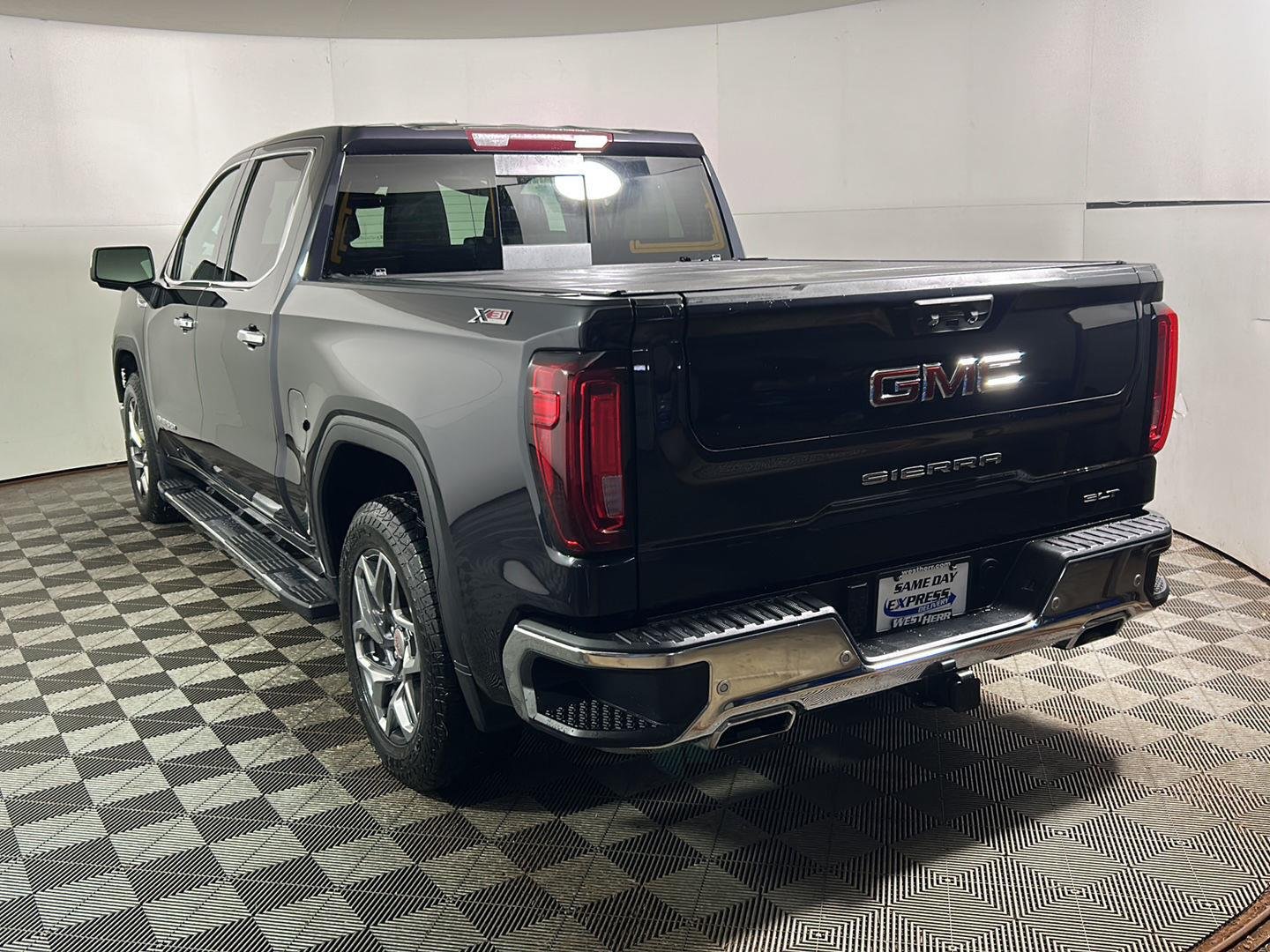 Used 2022 Titanium Rush Metallic GMC SLT image 10