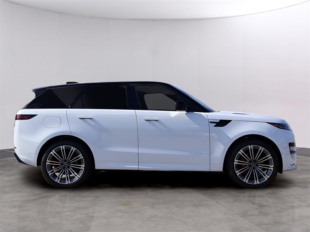 2025 Land Rover Range Rover Sport SE photo 3