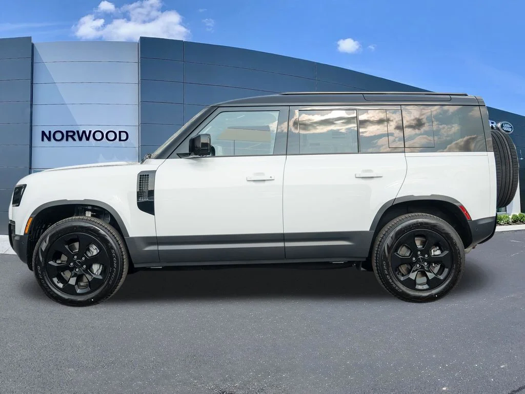 New 2026 White Land Rover S image 7