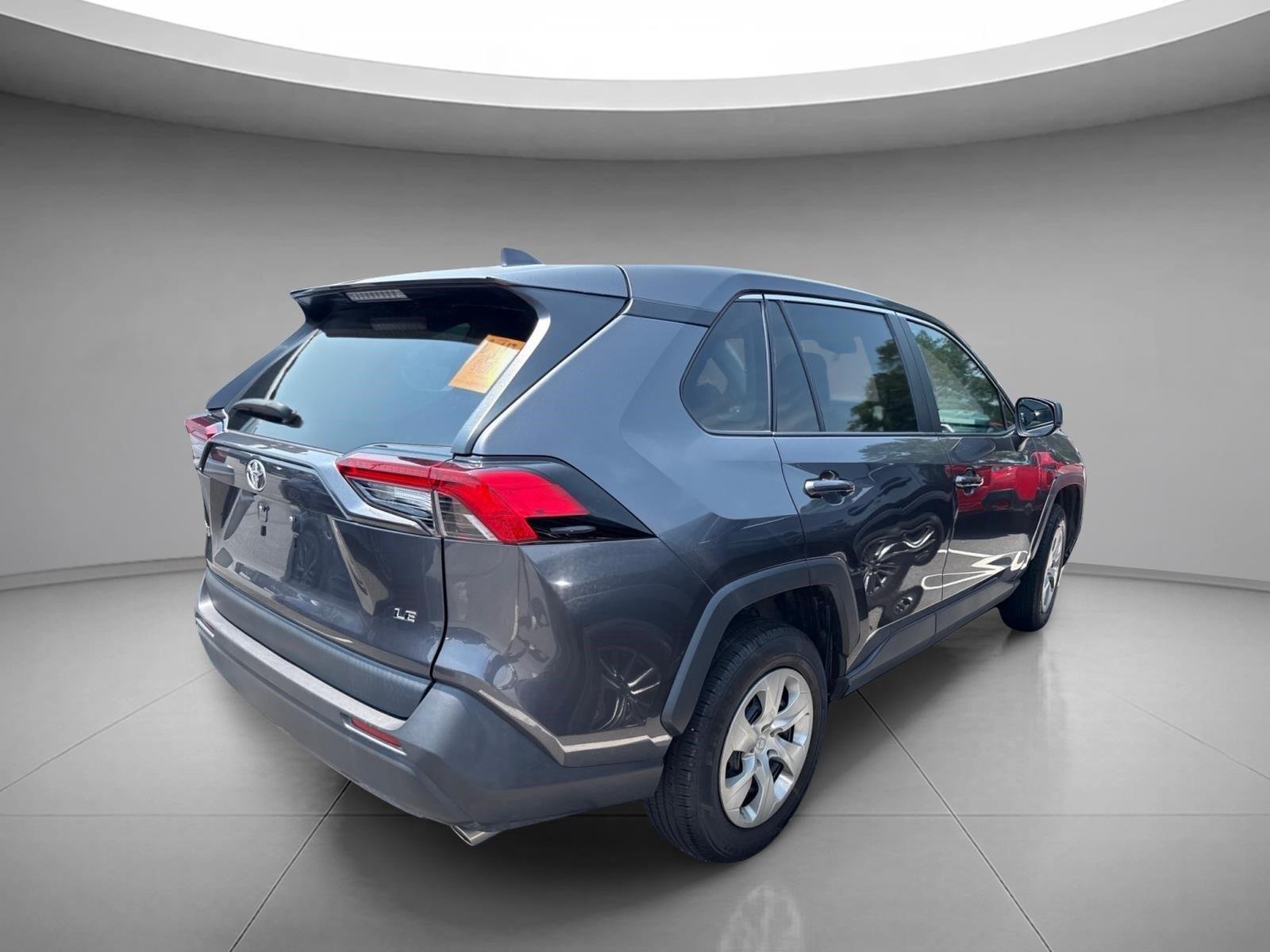Used 2022 Magnetic Gray Metallic Toyota LE image 16