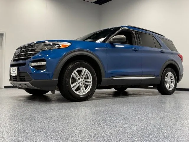 Used 2020 Blue Ford XLT image 4