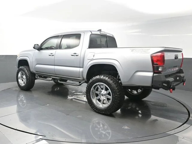 Used 2019 Silver Toyota SR image 5