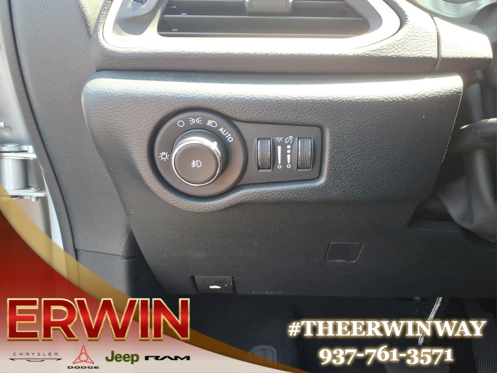 Used 2026 Opl Chrysler Select image 15