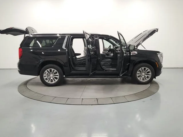 Used 2025 Black GMC Denali image 17